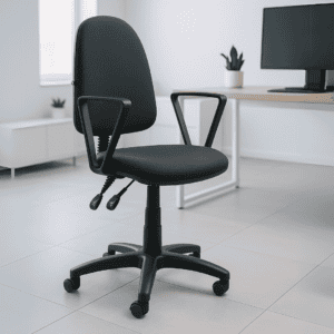 Silla de oficina ergonómica negra con soporte lumbar y ruedas, ideal para espacios de trabajo modern.