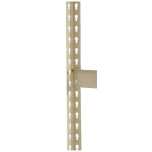 Estante de metal para organización de oficina y almacenamiento de archivos.