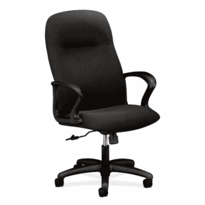 Silla de oficina ergonómica negra con soporte lumbar y ruedas para oficina moderna.