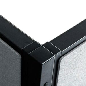 Altavoces de oficina con diseño moderno y elegante en color negro y gris.