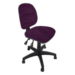 Silla de oficina ergonómica con asiento y respaldo morados, ideal para espacios de trabajo cómodos y.