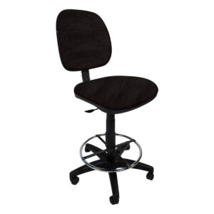 Silla de oficina ergonómica negra con respaldo y asiento acolchonados, ideal para espacios de trabaj.