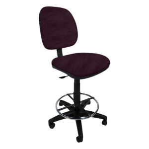 Silla de oficina ergonómica con respaldo y asiento acolchonados, ideal para espacios de trabajo en c.