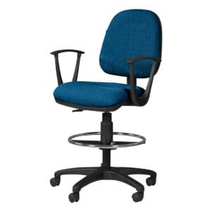 Silla de oficina ergonómica azul con respaldo y brazos, ideal para espacios de trabajo cómodos y pro.