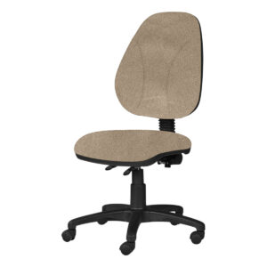 Silla de oficina ergonómica beige con respaldo y base ajustable para comodidad y productividad.