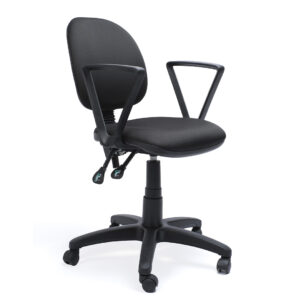 Silla de oficina ergonómica negra con respaldo y brazos ajustables, ideal para espacios de trabajo y.