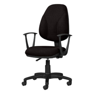 Silla de oficina ergonómica negra con respaldo alto y ruedas para oficina moderna.
