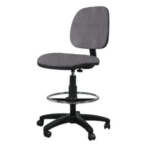 Silla de oficina ajustable con respaldo y asiento acolchonados en gris, ideal para espacios de traba.
