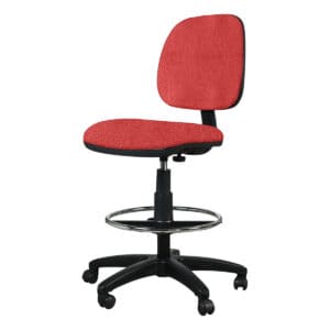 Silla de oficina ajustable con respaldo y asiento acolchonados en color rojo. Ideal para espacios de.
