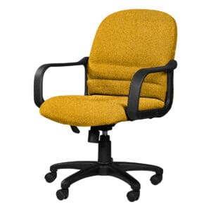 Silla de oficina con asiento y respaldo amarillos, estructura negra y ruedas para oficina moderna.
