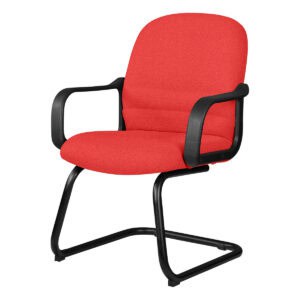 Silla de oficina con respaldo y asiento acolchonados en color rojo, estructura resistente y diseño c.