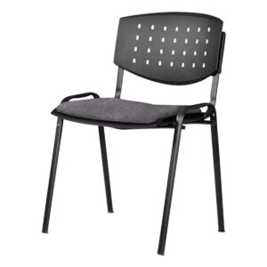 Silla de oficina con respaldo perforado y asiento acolchonado para trabajo cómodo.