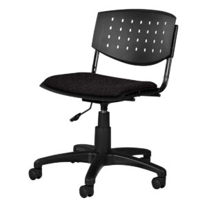 Silla de oficina ergonómica con ruedas y respaldo perforado para comodidad y movilidad.