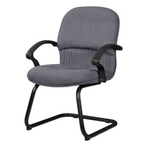 Silla de oficina gris con brazos y estructura metálica para espacios de trabajo cómodos y profesiona.