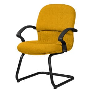 Silla de oficina ergonómica con asiento acolchado y respaldo en color mostaza, ideal para espacios d.