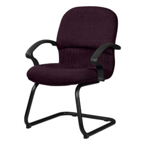 Silla de oficina ergonómica con respaldo acolchado y brazos, ideal para espacios de trabajo y oficin.