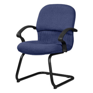 Silla de oficina con respaldo y asiento acolchonados en color azul, ideal para espacios de trabajo c.