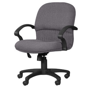 Silla de oficina ergonómica gris con soporte lumbar y ruedas para comodidad y movilidad.