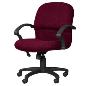 Silla de oficina ergonómica con respaldo acolchado y ruedas para comodidad y movilidad.