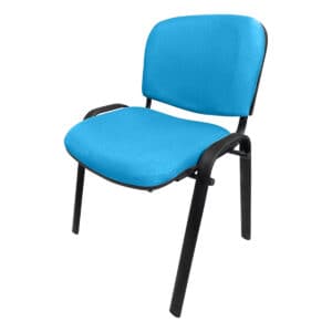 Silla de oficina azul con asiento y respaldo acolchonados para mayor comodidad. Ideal para espacios.