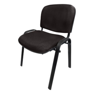 Silla de oficina negra con respaldo y asiento acolchonados, ideal para espacios de trabajo y reunion.