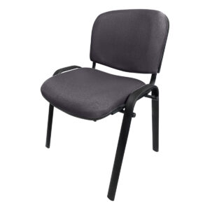 Silla de oficina negra con respaldo y asiento acolchonados, ideal para espacios de trabajo y reunion.