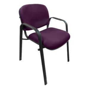 Silla de oficina con respaldo acolchado y estructura metálica robusta, ideal para espacios laborales.