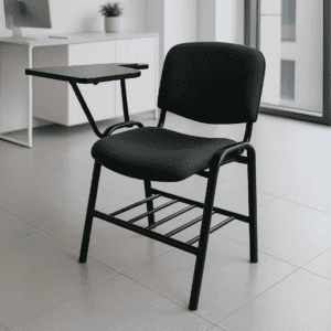 Silla de oficina negra con escritorio ajustable para trabajo y estudio.