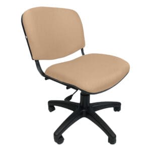 Silla de oficina ergonómica beige con soporte lumbar y ruedas para oficina moderna.