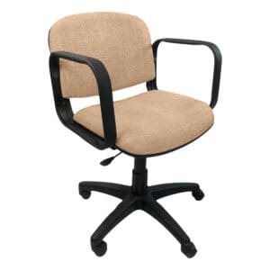 Silla de oficina ergonómica con respaldo beige y brazos negros, ideal para espacios de trabajo en ca.
