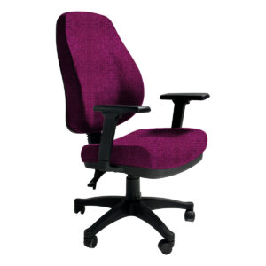 Silla de oficina ergonómica en color morado con soporte ajustable y ruedas para comodidad y movilida.