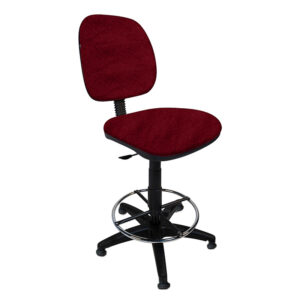 Silla de oficina ergonómica con respaldo y asiento acolchonados, ideal para espacios de trabajo en c.