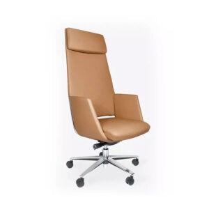 Silla de oficina ergonómica beige con respaldo alto y ruedas, ideal para espacios de trabajo moderno.