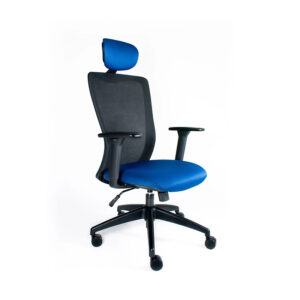 Silla de oficina ergonómica con respaldo negro y cabecera azul para comodidad y soporte lumbar.