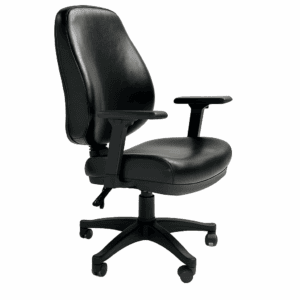 Silla de oficina ergonómica negra con soporte lumbar y ruedas para un trabajo cómodo y eficiente. Id.