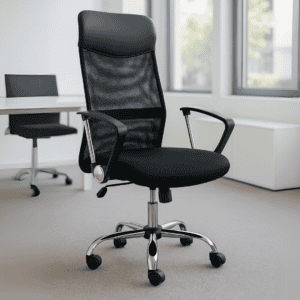 Silla de oficina ergonómica negra con respaldo alto y ruedas, ideal para espacios de trabajo cómodos.