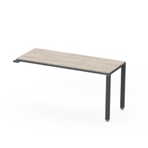 Mesa de oficina moderna con superficie de madera y estructura metálica negra para espacios de trabaj.