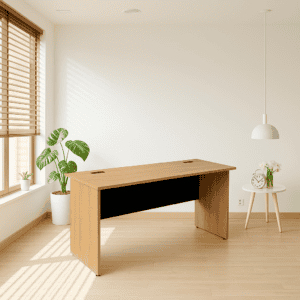 Mesa de oficina moderna en espacio minimalista con plantas y luz natural.