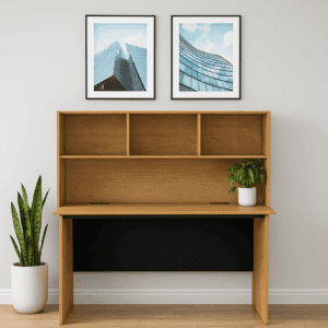 Mueble de oficina con estantería y plantas decorativas en un espacio de trabajo elegante y funciona.