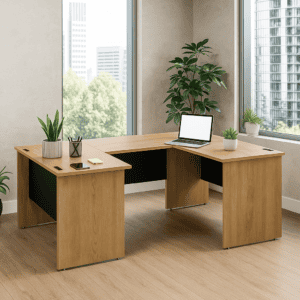 Mobiliario de oficina moderno con escritorio en madera y plantas decorativas en oficina luminosa.