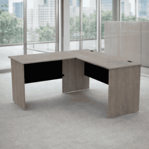 Mesa de oficina moderna y funcional en espacio de trabajo.