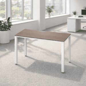 Mesa de oficina moderna y funcional para espacios laborales.
