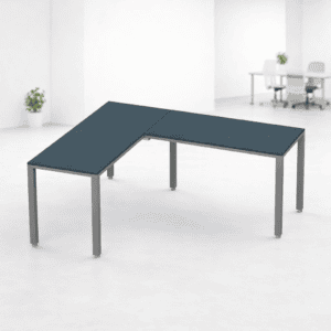 Mesa de oficina en forma de L, moderna y funcional para espacios de trabajo.