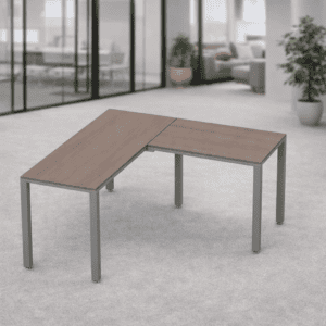 Mesa de oficina en forma de L para espacios de trabajo modernos y funcionales.