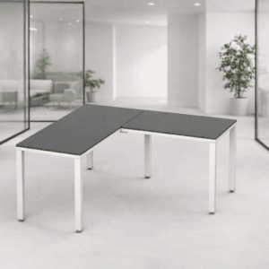 Mesa de oficina ajustable para trabajo en equipo y productividad.