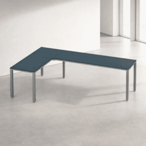 Mesa de oficina moderna en color gris oscuro, ideal para espacios de trabajo.