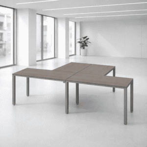 Mesa de oficina moderna y funcional en espacio luminoso y minimalista.