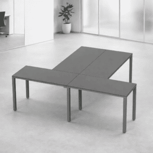 Mesa de oficina moderna y funcional en espacio minimalista.