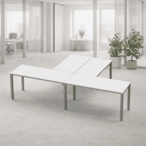 Mesa de oficina modular blanca para espacios de trabajo modernos y funcionales.