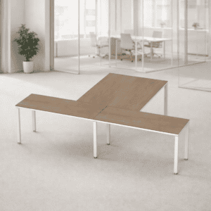 Mesa de oficina moderna y funcional para espacios de trabajo colaborativos.